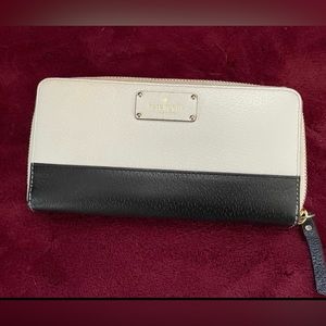 Authentic Kate Spade Folio Wallet